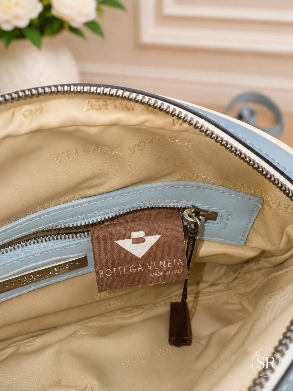 Vintage Bottega Veneta Marco Polo Leather Crossbody Bag White Blue Italy